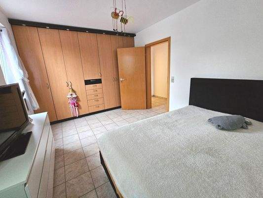 Arbeits-/Schlafzimmer