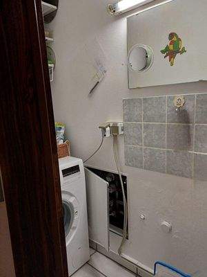 Abstellraum/ Waschm.-Raum/ GWC?