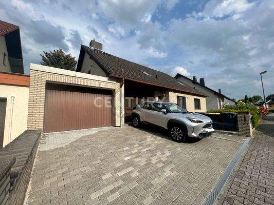 Linke Garage (Wohnung Erdgeschoss)