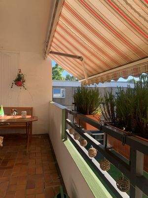 Balkon mit Markise