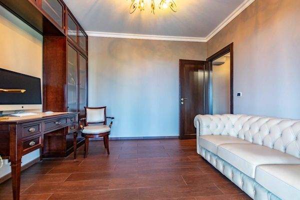 Luxusvilla-am-gardasee-kaufe_villa-am-gardasee-kaufen-haus-am-gardasee-kaufen_exklusive-Villa-am-gardasee_luxus-villa_luxusvilla-am-gardasee_villa-mit-panorama_villa-in-desenzano_comprare-villa-lago-di-garda_vendere-villa-lago-del-garda_Villa-di-lusso_Lag