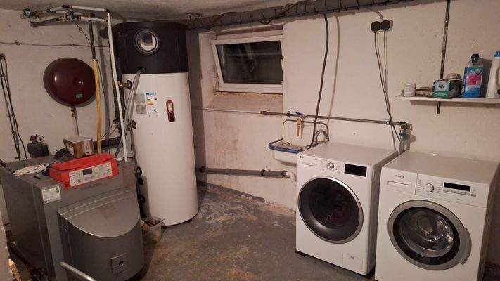 Heizung und Waschraum