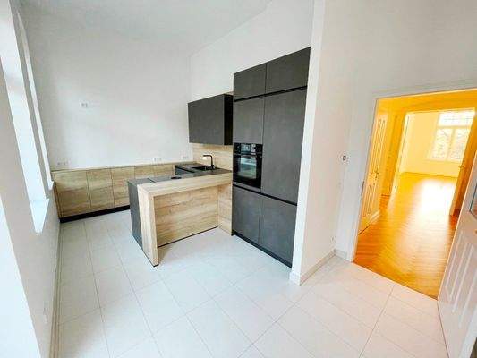 Küche mit Einbauküche