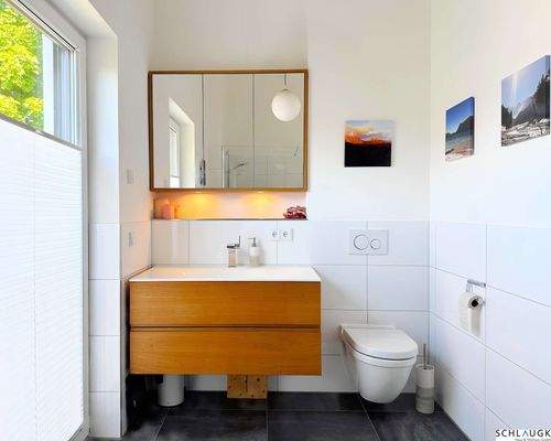 Bad - 2. OG mit Dusche und WC 