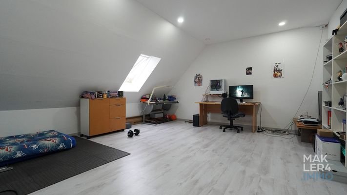 Schlafzimmer DG