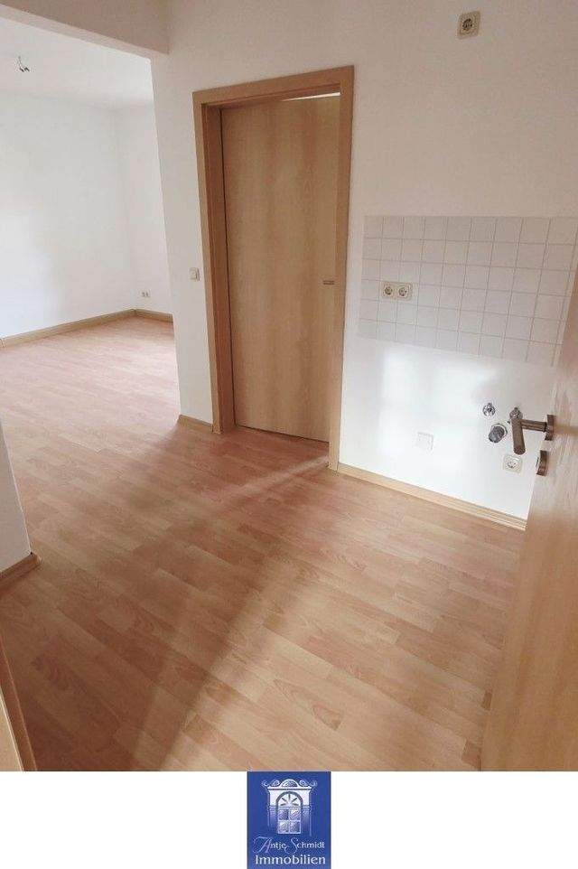 Nossen! Bezaubernde 2-Zimmerwohnung ... Laminat ... Tageslichtbad ... Abstellraum! - Foto 5