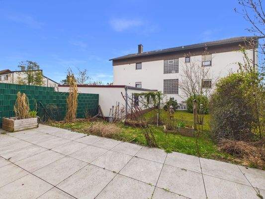 Terrasse und Garten in Südausrichtung