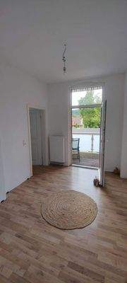 1. Kinderzimmer / Ausgang zum gr. Balkon 1.OG