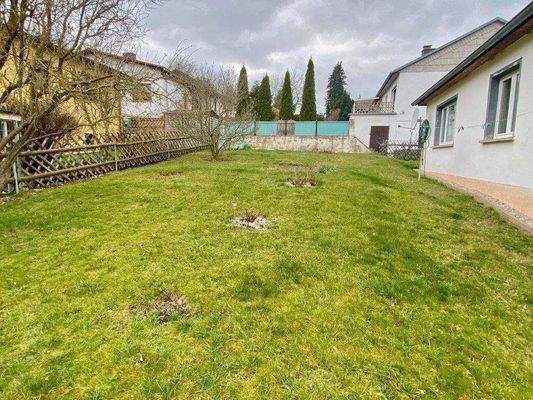 Gartenanteil hinter dem haus.jpg