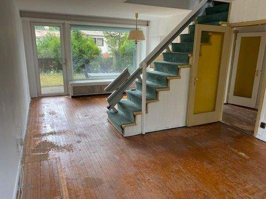 Wohnzimmer Blick Garten.jpg