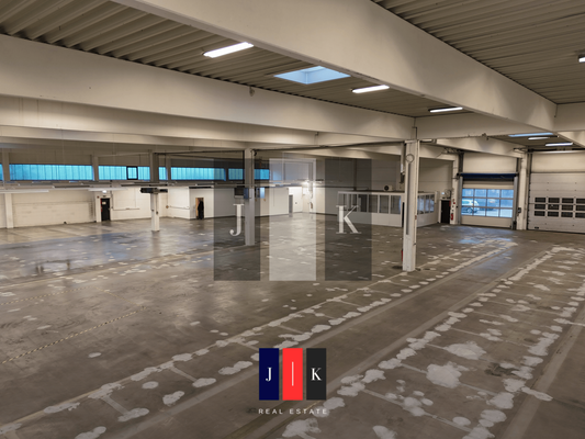 Halle Innenansicht 2