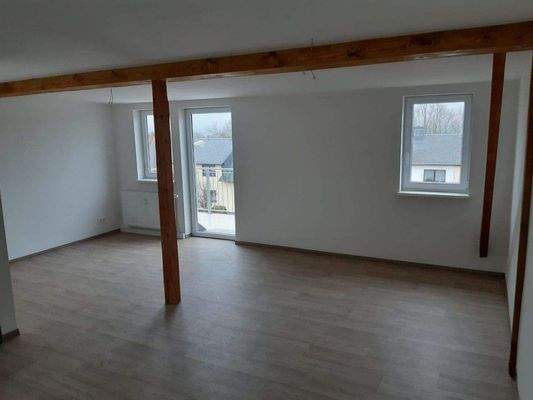 Wohnküche mit Balkon