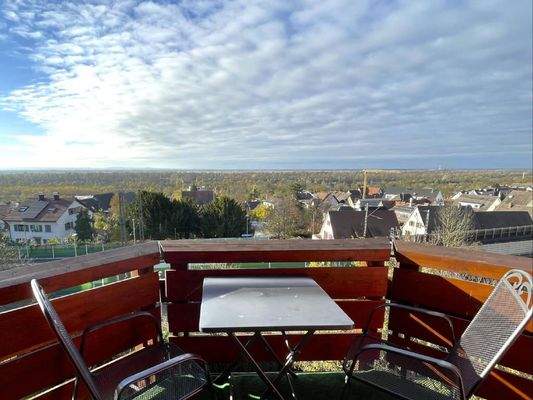 DG: Unverbaubare Fernsicht über die Rheinebene bis