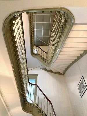 historische freitragende Treppe