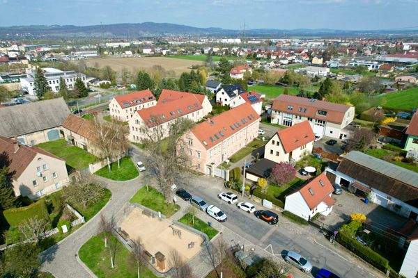 Umgebung mit Spielplatz