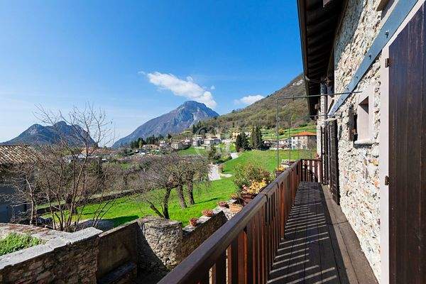 Balcone appartamento 3