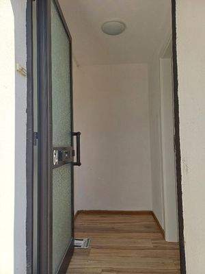Eingang, Garderobe