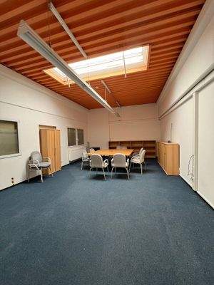 Besprechungsraum mit Fenster