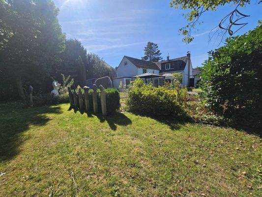 Haus- und Gartenansicht