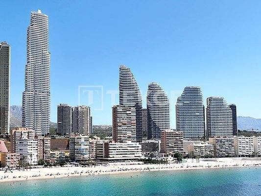 Luxury Seafront Apartments in Europe's Tallest Tower in Benidorm