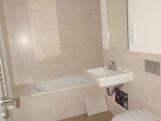 Elegantes Bad mit moderner Ausstattung