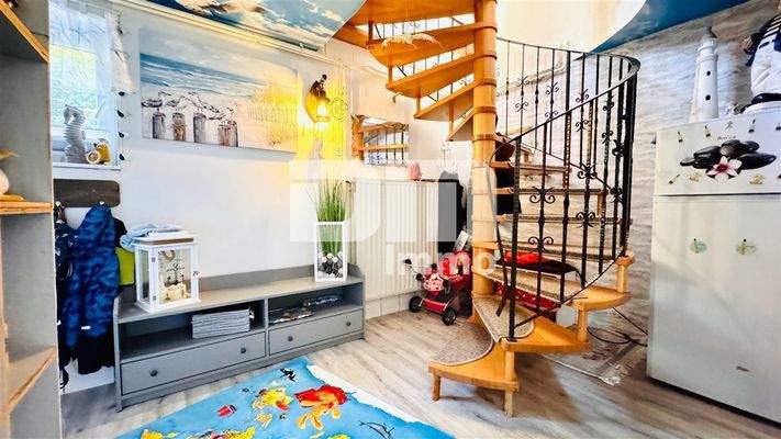 Treppenaufgang Souterrain