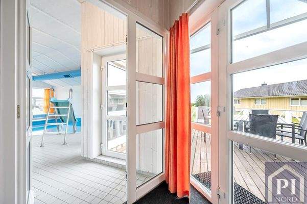 Blick in den hauseigenen  Poolbereich