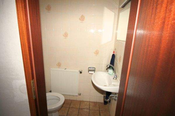 Gäste-WC (Einliegerwohnung)