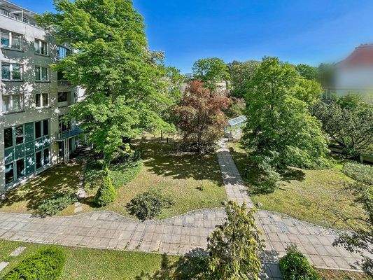 Blick Innenhof vom Laubengang