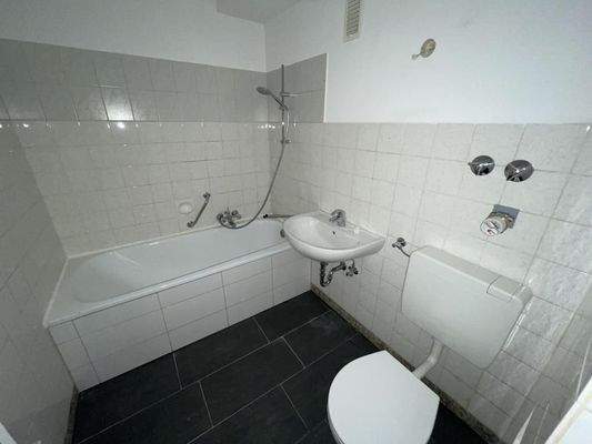 Veistr. 84 5. OG 0048 Bad