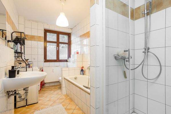 Badezimmer Mieter 2. OG