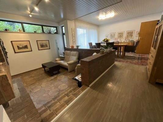 Kaminbereich mit Esszimmer - 2