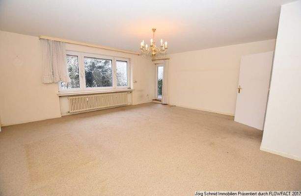 Wohnzimmer mit angrenzender Terrasse