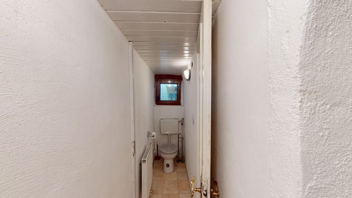 EG - WC