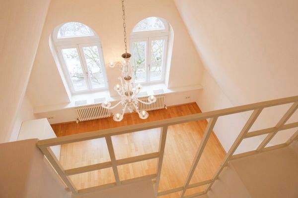 Galerieblick in den Essbereich