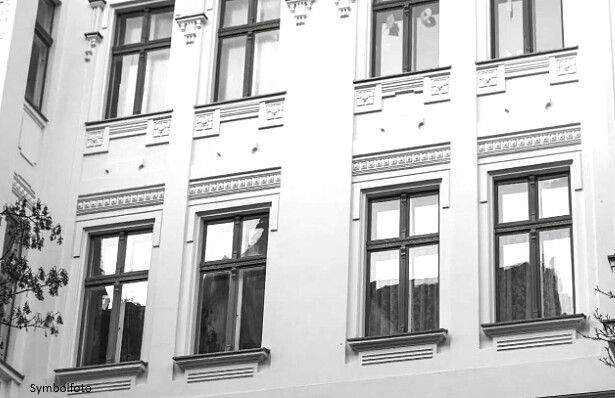 Symbolfoto_Altbau Fassade_sw
