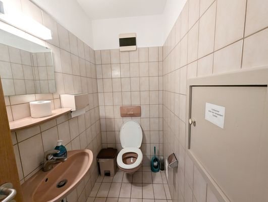 Praxis OG WC.jpg