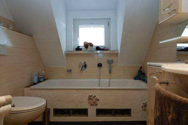 Badezimmer mit Badewanne