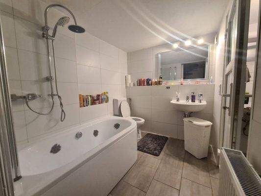Badezimmer Whg 4 (Neu)