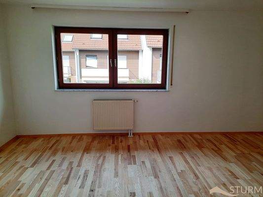 15. Hauptschlafzimmer 1, 1. OG.jpg