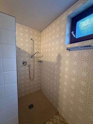 Großes Bad im Untergeschoss