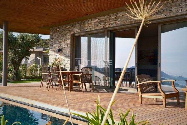 Detached Villas with Swimming Pools in Bodrum Center