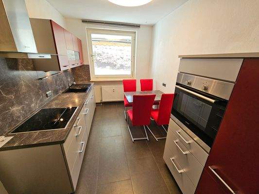 Küche inklusive moderner Einbauküche