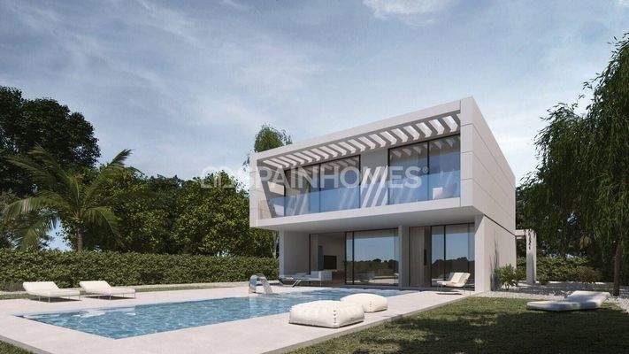 Spacious Villas with Golf Course View in Murcia