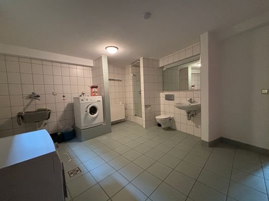 Gästebad UG (auch Waschkeller)