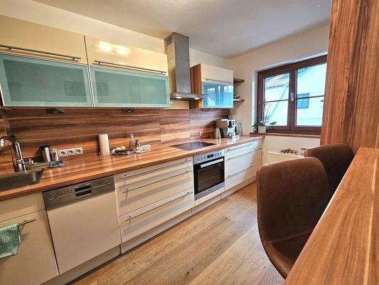 voll ausgestattete Kueche 