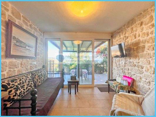 4526876a08224e3bbcc06cf6a459b4e2-original