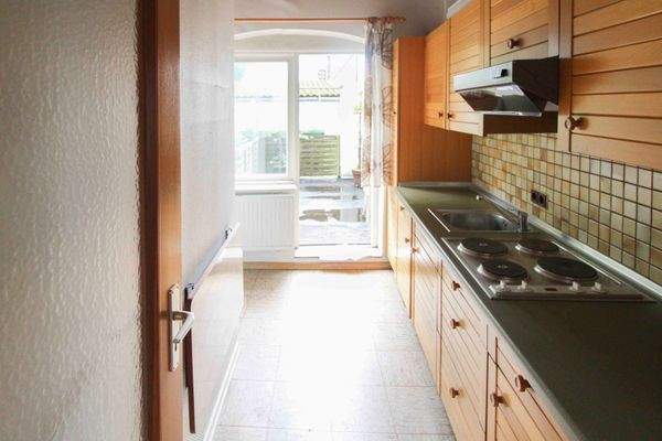 Küche 1. OG mit Balkonzugang