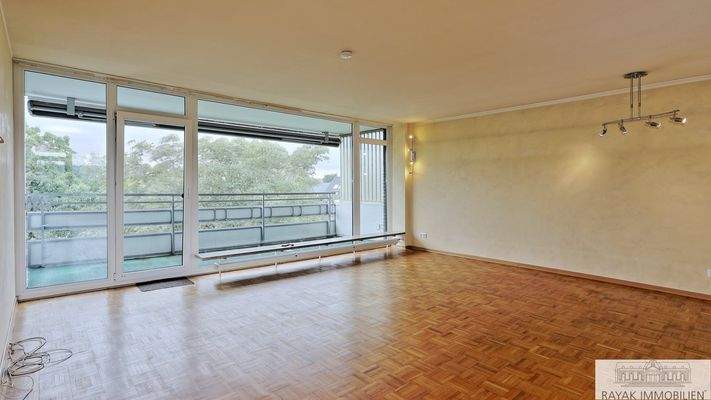 Wohnbereich mit Balkon