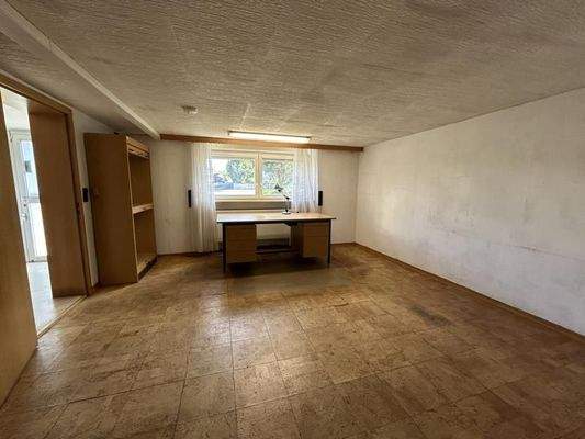 Büro im Kellergeschoss